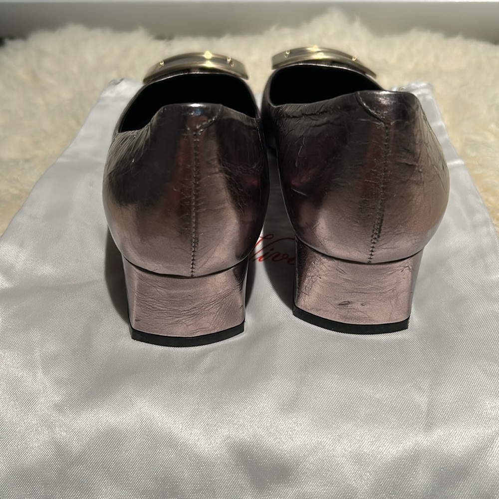 NEW Roger Vivier Buckle Pumps (size 38) - Picture 9 of 10